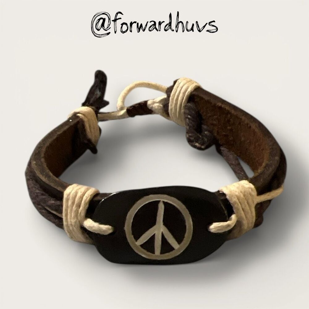 Adjustable Leather Bracelet – “Peace Sign” Centerpiece